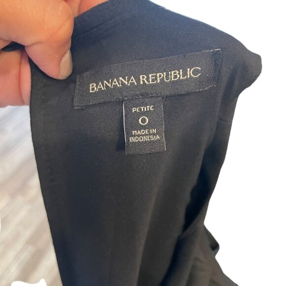 Banana Republic black LBD size 0P - Picture 2 of 2